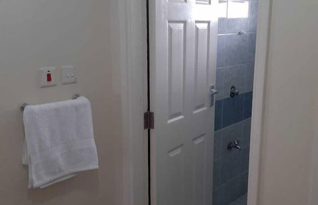 Lilly's Furnished Apartments - Foto 32