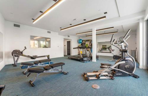 Unique 1-Bedroom DTLA Escape with City Views - Foto 24