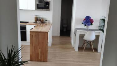 Apartamento LOS VEGA- parking privado - Foto 3