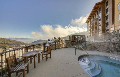 Luxe Schweitzer Condo with Hot Tub Ski-InandSki-Out! - Foto 24