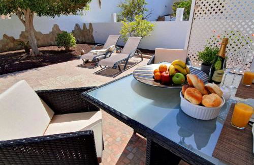 Holiday Home Gemütliches Ferienhaus in Tarajalejo mit Großem Garten und Meerblick by Interhome - Photo 2