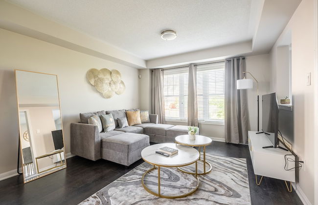 GLOBALSTAY Modern 3 BD House in Brampton - Photo 1