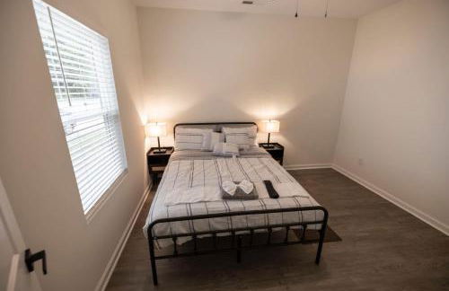 4 Min to Downtown - 10 Min to Elon - Washer and Dryer - Foto 17