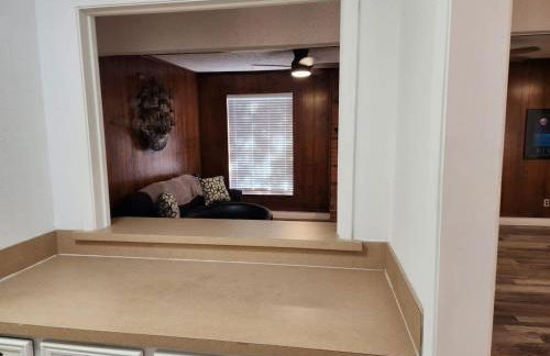 Spacious Stay for 12 - Central Fort Worth - Photo 18