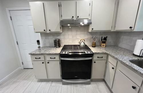 Serene 3BR Pet-Friendly Getaway Near Cartersville - Photo 47