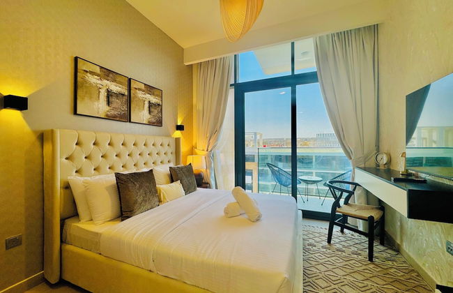 Venduras - Chic Studio in Azizi Riviera - Photo 3