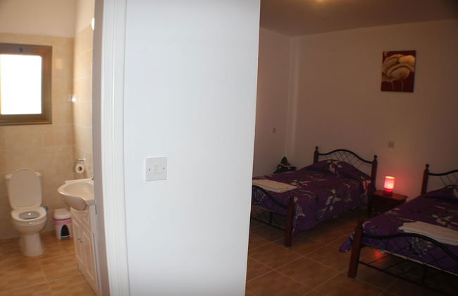 Lovely 7 Bedroom Villa !! - Photo 6