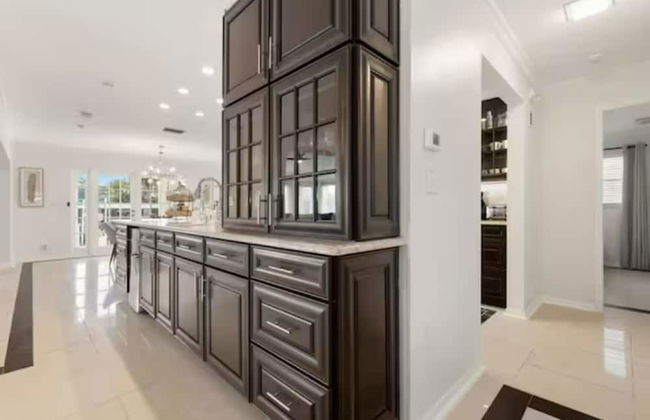 Experience The Ultimate in Luxury Living - Foto 22