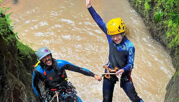 Desfrutando do rapel no cânion El Silencio