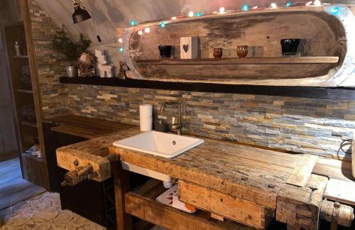 Chata pod strzechą w Beskidach - Foto 26