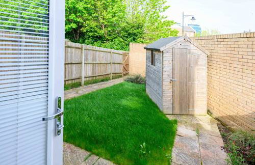 Cosy 5 Bedroom House With Parking - Foto 4