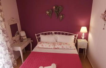 Iris Deluxe Suites 1 - Photo 38