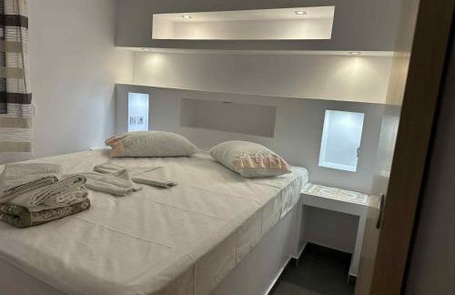 BAZAKOS LUXURY STUDIO KAMPI BEACh - Foto 32