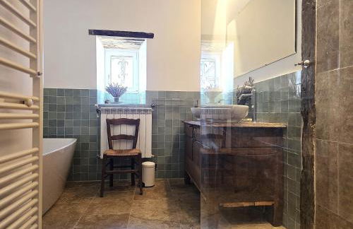 Magnifique ferme rénovée et sa piscine écologique - 15 personnes - 7 chambres - Foto 21