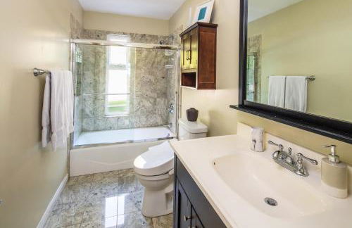 Beach Resort Home with Ocean Views Jacuzzi & Sauna! - Foto 39