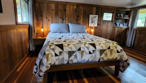 Unique Farm Apartment with Woodstove - Foto 3