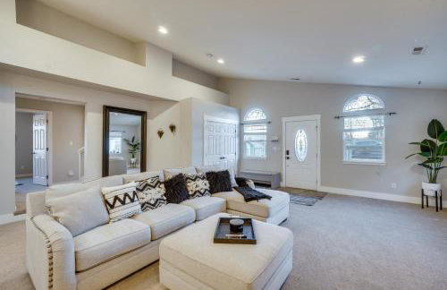 Near Red Rocks Golden Getaway with Deck! - Foto 6