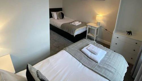 Storey Flat - Sleeps 4 - Pet friendly - Parking - Foto 5