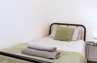 Free Parking - Central - Sleeps 6 - Great Area - Photo 7