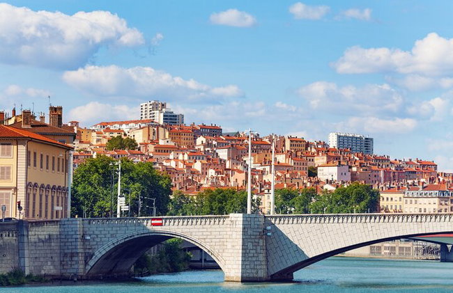 Recorrido privado a pie por lo más destacado y la historia del casco antiguo de Lyon - Foto 7