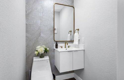 Goodtime House 5 min to Beach, Pool Coming Sept! - Foto 39