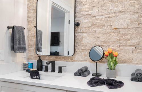 Luxury Stay Heated Pool and Hot Tub Fenced Yard - Foto 25