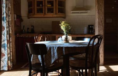 Nad Mikowym Potokiem - wydzielona część drewnianego domu z osobnym wejściem i ogrodem - Foto 43