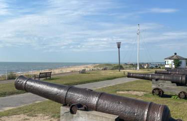 High View, Southwold High Street (2 bed, 2 bath, allocated parking, balcony) - Foto 22