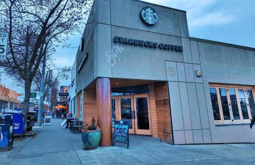 Walker's Paradise 1 with 2 free parking lots - Foto 36