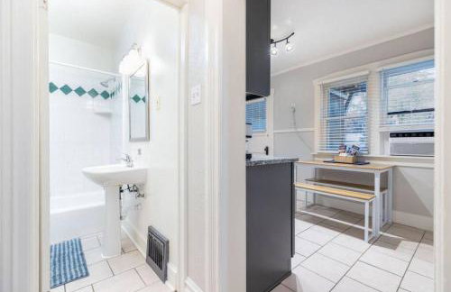 Downtown Private Historic Avenues Apartment - Foto 11