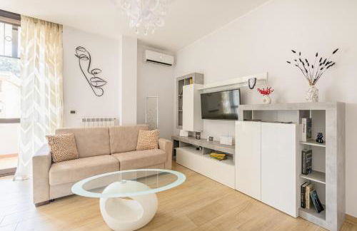 Boutique Apartment The Heart of Caserta - Photo 3