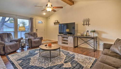 Home with Screened Porch about 10 Miles to Dtwn OKC! - Photo 5