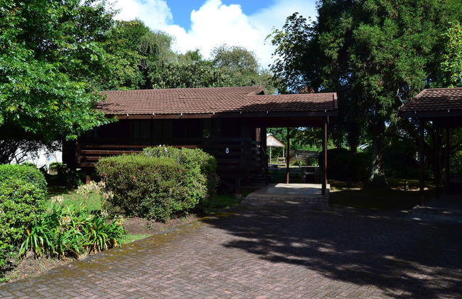 Log Cabin & Settlers Village - Photo 3