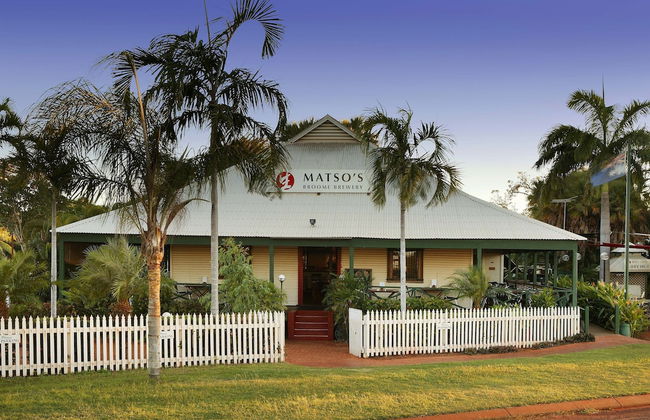 Moonlight Bay Suites - Photo 56