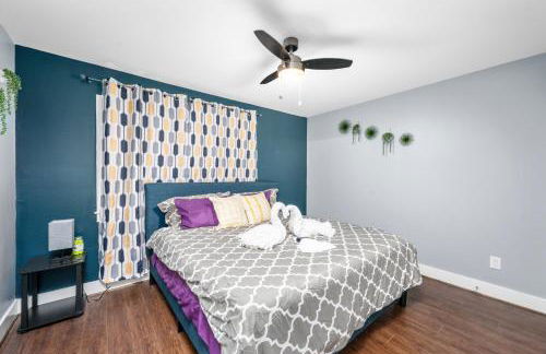 Chic 1BR Stay with King Bed and Free Park - Foto 4