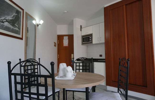 Apartamentos Pirámides - Photo 32