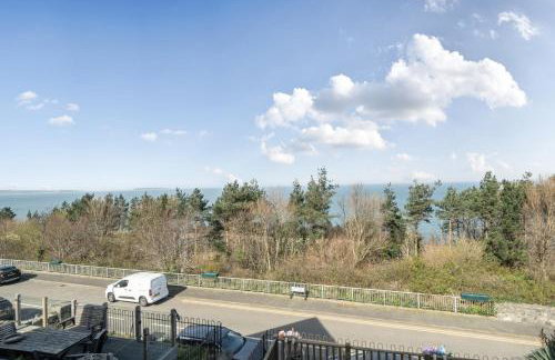 4Br Stunning Sea View Escape-near Snowdonia & Coastal Trails - Foto 7