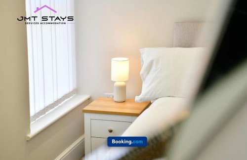 premium Offer for Extended Stays by JMT Stays l Swansea Short Lets and Serviced l With Private Parking - Foto 16