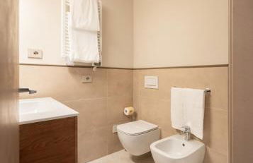 Via Avelli, 4 - Florence Charming Apartments - Attico al 5to piano senza ascensore vicino Stazione Con terrazza con Vista Santa Maria Novella - Foto 5