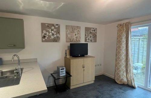 Tuffley 4 bedroom house - Foto 14