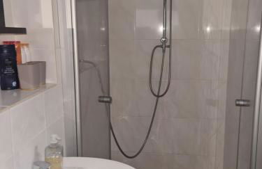 Gesamte Unterkunft free parking, WLAN - Foto 15