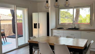 Sea, Sweet & Sun - Vue sur mer - T3 - Plage commerce et port à pieds - Foto 3, locker