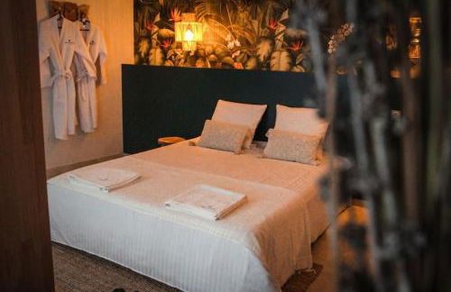 Suite Luxueuse Jacuzzi SUITE AMANTIS By Noma - Foto 16