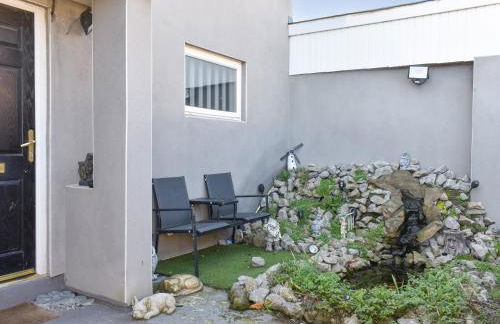 The Hawthorns - Photo 25