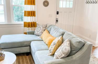 Cozy 2BR Apt w KING in historic dist. 1mi to sq. - Foto 35