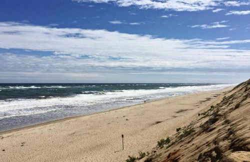 Stylish Wellfleet Home with Patio on 2 Private Acres - Foto 41