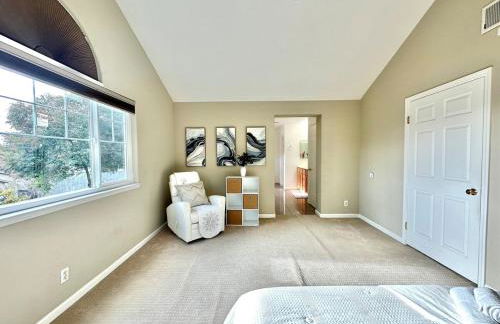 Stunning Oasis Retreat Pool Hot Tub SF Bay - Photo 47