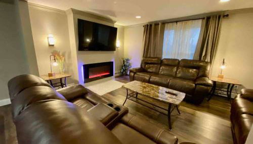 [4-BR/Sleeps 12] Family & Friends Home in Indiana - Foto 5, Other