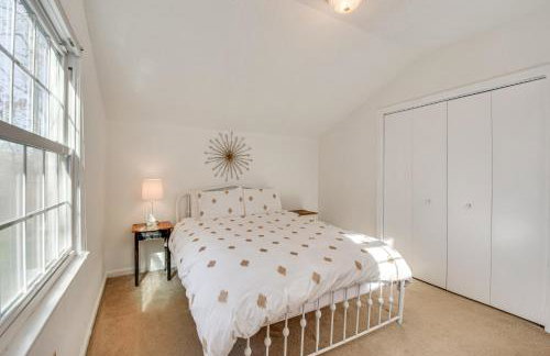 Lakefront Gem with Games in Westminster! - Foto 17