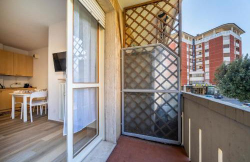 GuestHost - Zia Dina APT - with Balcony - Foto 5